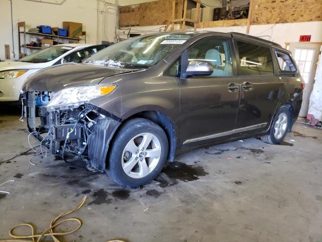 Photo 0 VIN: 5TDKZ3DC0JS953939 - TOYOTA SIENNA LE 