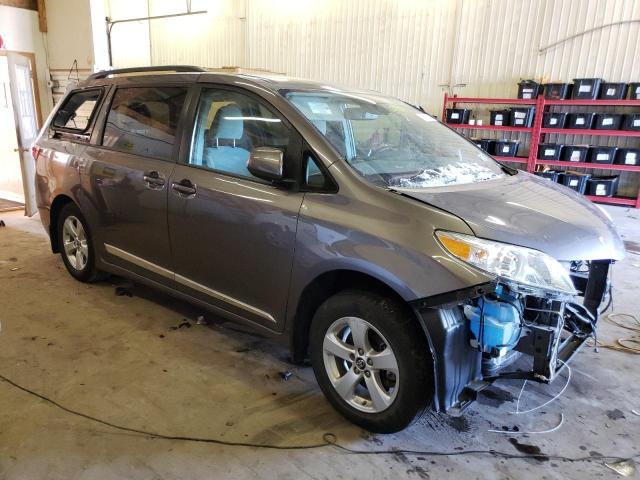 Photo 3 VIN: 5TDKZ3DC0JS953939 - TOYOTA SIENNA LE 