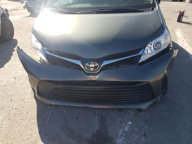 Photo 8 VIN: 5TDKZ3DC0JS960549 - TOYOTA SIENNA LE 