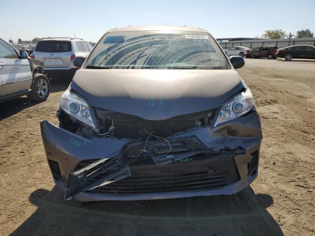 Photo 8 VIN: 5TDKZ3DC0KS010791 - TOYOTA SIENNA LE 