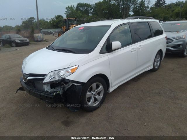 Photo 1 VIN: 5TDKZ3DC0KS979829 - TOYOTA SIENNA 