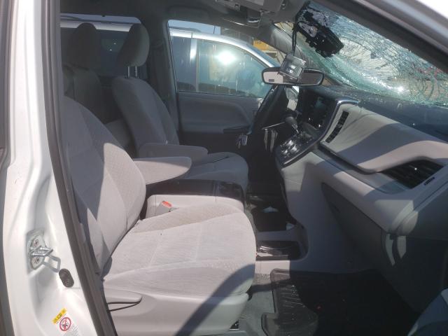 Photo 4 VIN: 5TDKZ3DC0KS987378 - TOYOTA SIENNA LE 