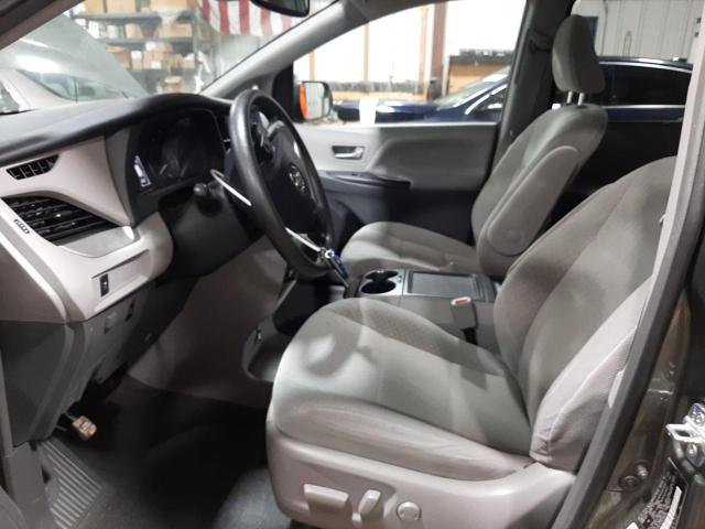 Photo 6 VIN: 5TDKZ3DC0KS989390 - TOYOTA SIENNA LE 