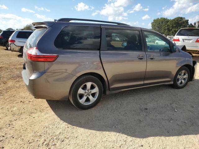 Photo 2 VIN: 5TDKZ3DC0KS990734 - TOYOTA SIENNA LE 