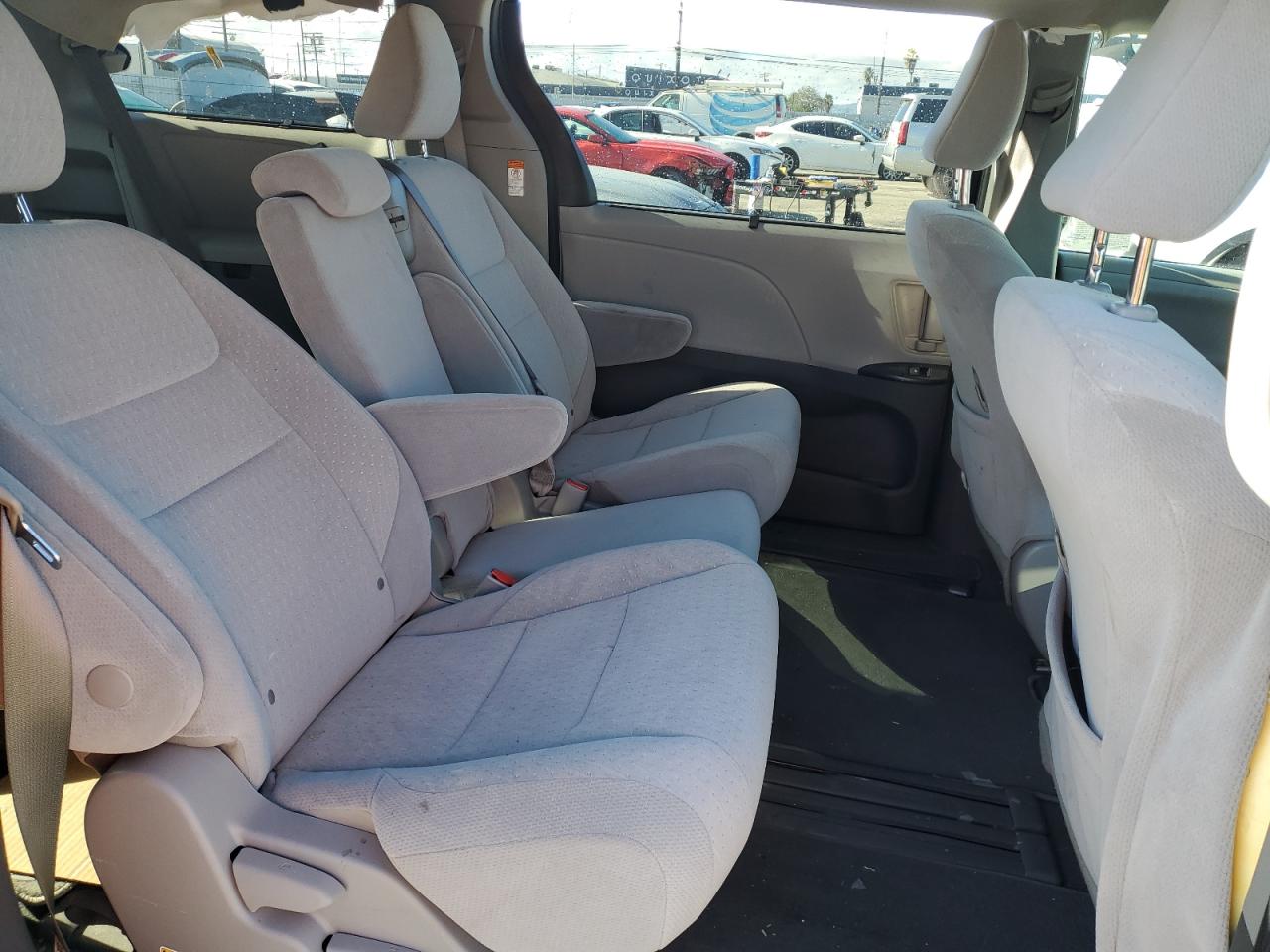 Photo 9 VIN: 5TDKZ3DC0LS075612 - TOYOTA SIENNA 