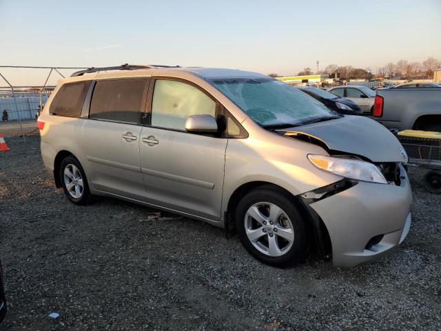 Photo 3 VIN: 5TDKZ3DC1HS798344 - TOYOTA SIENNA LE 