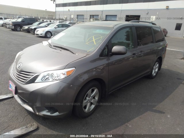 Photo 1 VIN: 5TDKZ3DC1HS807012 - TOYOTA SIENNA 