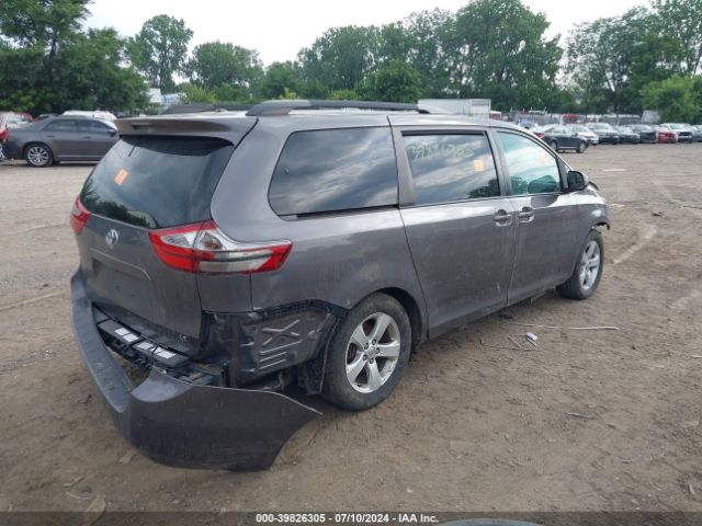 Photo 3 VIN: 5TDKZ3DC1HS809682 - TOYOTA SIENNA LE 