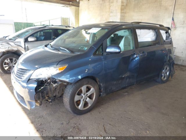 Photo 1 VIN: 5TDKZ3DC1HS822223 - TOYOTA SIENNA 