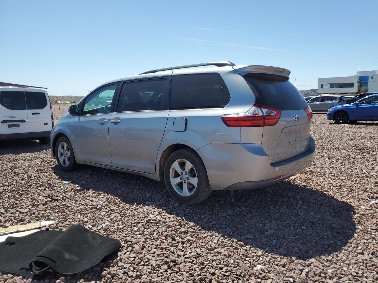 Photo 1 VIN: 5TDKZ3DC1HS827891 - TOYOTA SIENNA 