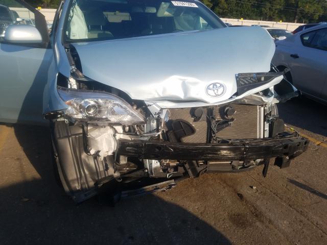 Photo 8 VIN: 5TDKZ3DC1HS857621 - TOYOTA SIENNA LE 