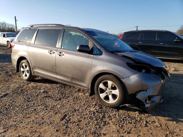 Photo 3 VIN: 5TDKZ3DC1HS898833 - TOYOTA SIENNA LE 