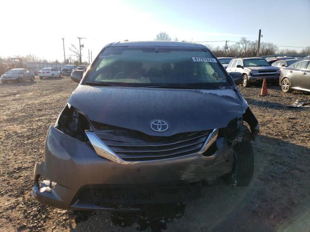 Photo 4 VIN: 5TDKZ3DC1HS898833 - TOYOTA SIENNA LE 