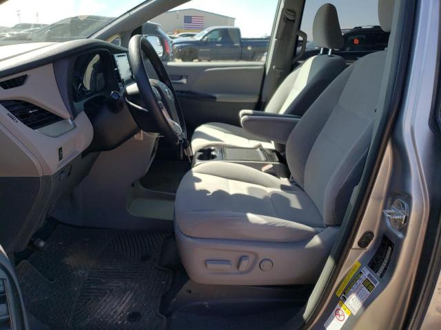 Photo 6 VIN: 5TDKZ3DC1JS901672 - TOYOTA SIENNA LE 