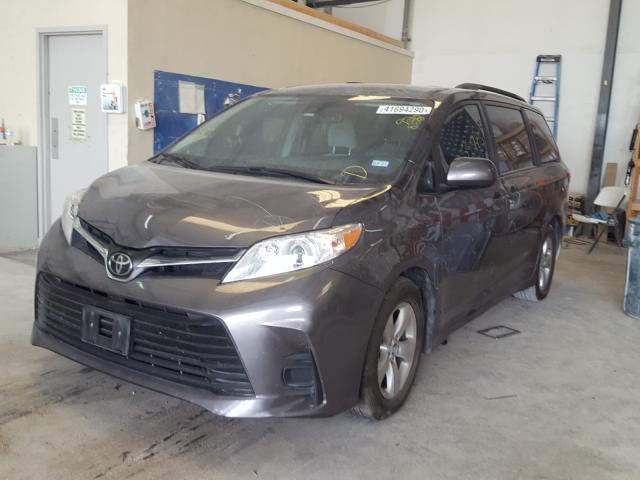 Photo 1 VIN: 5TDKZ3DC1JS920822 - TOYOTA SIENNA LE 