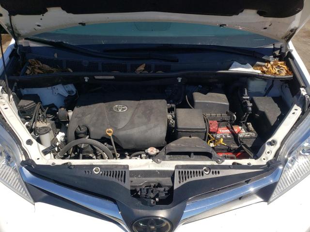 Photo 11 VIN: 5TDKZ3DC1KS010394 - TOYOTA SIENNA LE 