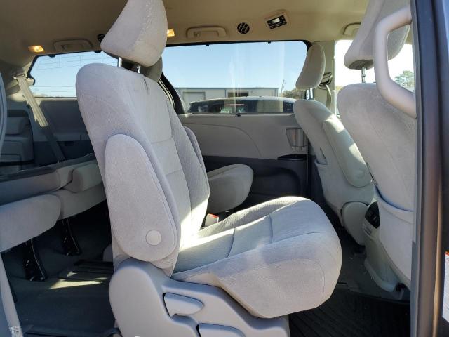 Photo 10 VIN: 5TDKZ3DC1KS010475 - TOYOTA SIENNA LE 