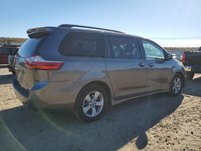 Photo 2 VIN: 5TDKZ3DC1KS010475 - TOYOTA SIENNA LE 