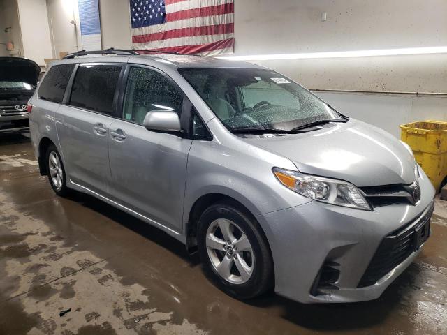 Photo 3 VIN: 5TDKZ3DC1KS970671 - TOYOTA SIENNA LE 