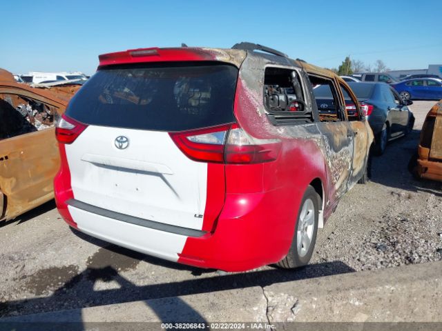 Photo 3 VIN: 5TDKZ3DC1KS977121 - TOYOTA SIENNA 