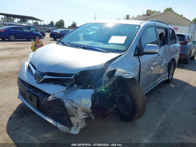 Photo 1 VIN: 5TDKZ3DC1LS028945 - TOYOTA SIENNA 