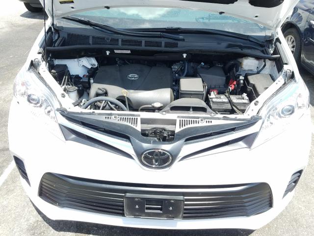 Photo 6 VIN: 5TDKZ3DC1LS061198 - TOYOTA SIENNA LE 