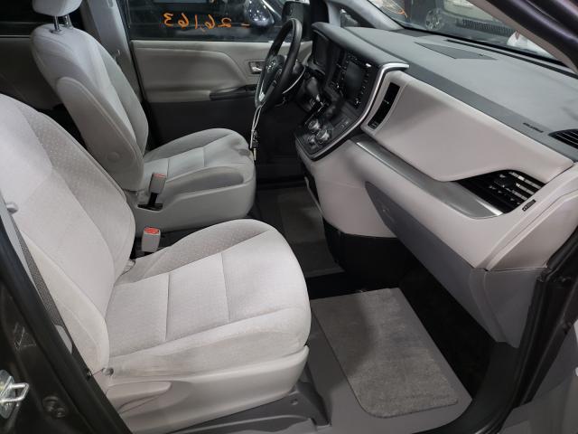 Photo 4 VIN: 5TDKZ3DC1LS064781 - TOYOTA SIENNA LE 