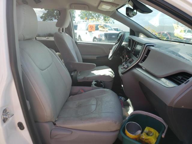 Photo 4 VIN: 5TDKZ3DC1LS065350 - TOYOTA SIENNA LE 