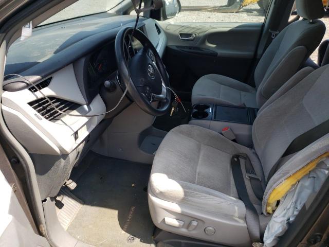 Photo 6 VIN: 5TDKZ3DC2HS770746 - TOYOTA SIENNA LE 