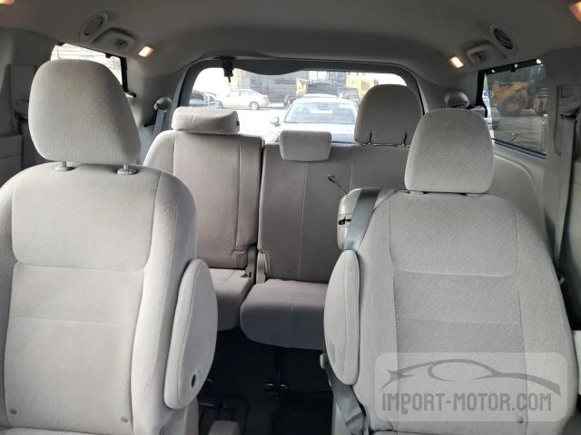 Photo 9 VIN: 5TDKZ3DC2HS774943 - TOYOTA SIENNA 