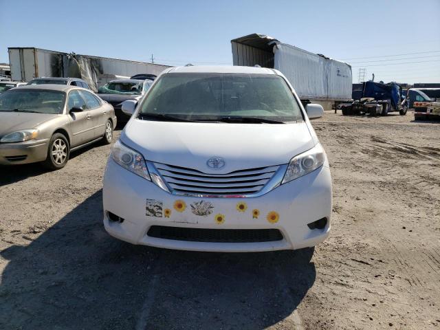 Photo 4 VIN: 5TDKZ3DC2HS779253 - TOYOTA SIENNA LE 