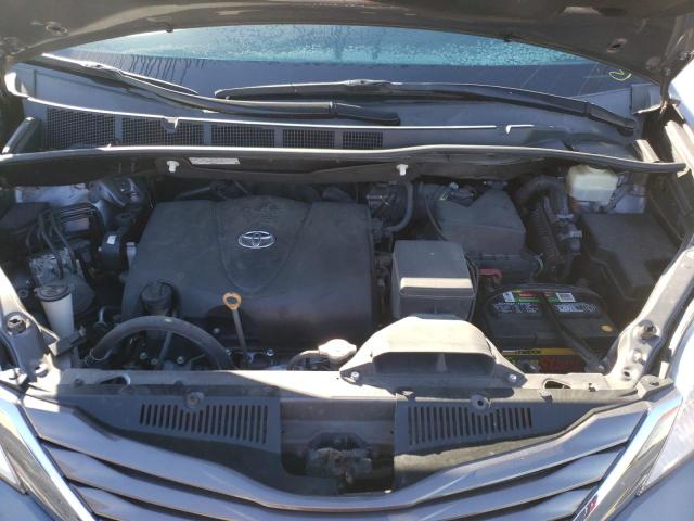 Photo 6 VIN: 5TDKZ3DC2HS823199 - TOYOTA SIENNA LE 