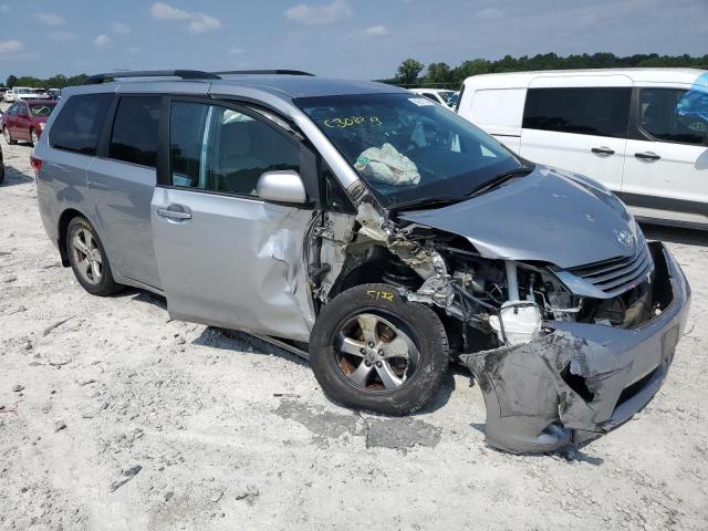 Photo 3 VIN: 5TDKZ3DC2HS847910 - TOYOTA SIENNA 