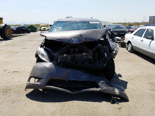 Photo 8 VIN: 5TDKZ3DC2HS863850 - TOYOTA SIENNA LE 