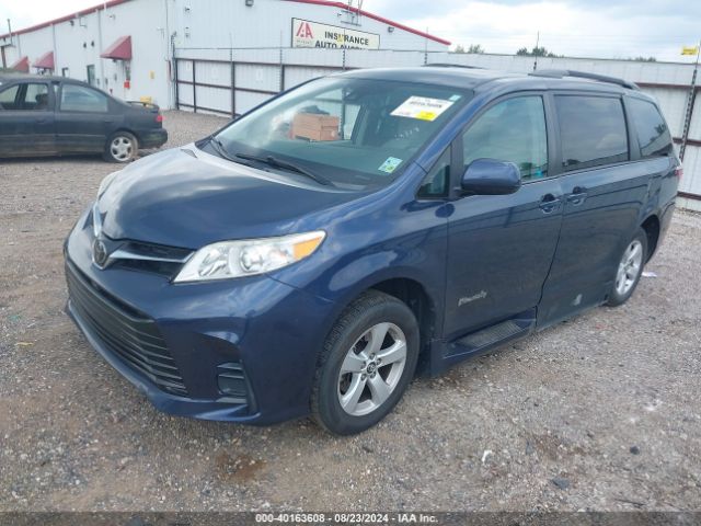 Photo 1 VIN: 5TDKZ3DC2JS910364 - TOYOTA SIENNA 