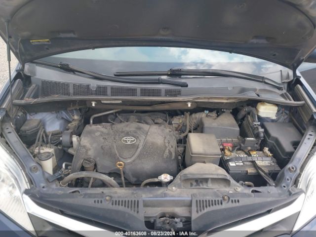 Photo 9 VIN: 5TDKZ3DC2JS910364 - TOYOTA SIENNA 