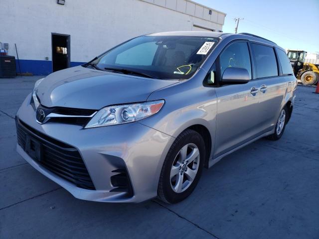 Photo 1 VIN: 5TDKZ3DC2JS918495 - TOYOTA SIENNA LE 