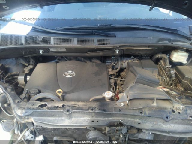 Photo 9 VIN: 5TDKZ3DC2JS932168 - TOYOTA SIENNA 