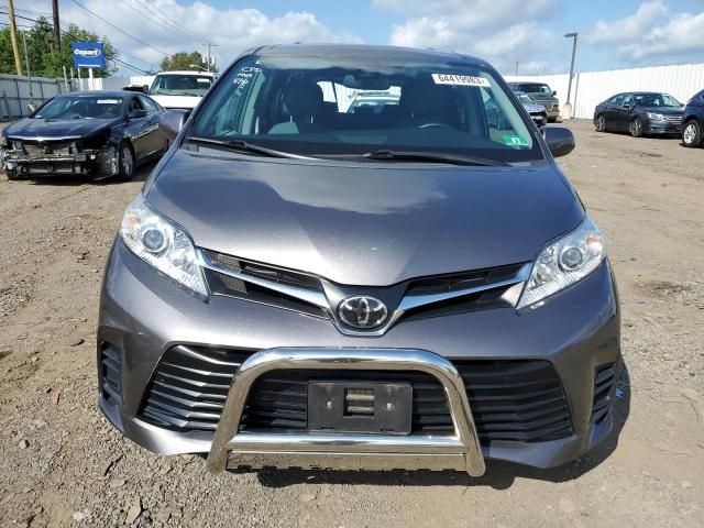 Photo 4 VIN: 5TDKZ3DC2JS956213 - TOYOTA SIENNA LE 