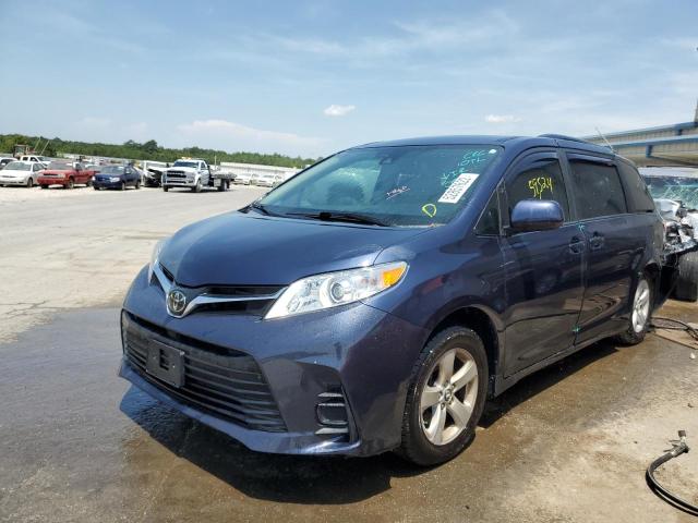 Photo 1 VIN: 5TDKZ3DC2JS956230 - TOYOTA SIENNA LE 