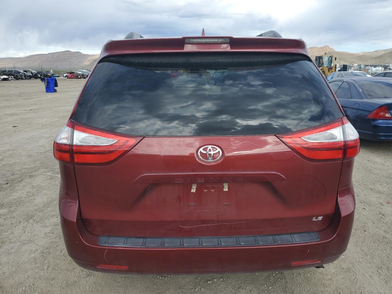 Photo 5 VIN: 5TDKZ3DC2KS007410 - TOYOTA SIENNA 