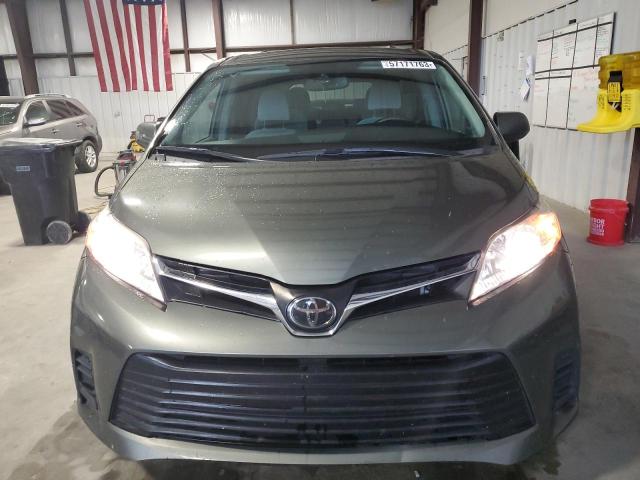 Photo 4 VIN: 5TDKZ3DC2KS967701 - TOYOTA SIENNA LE 