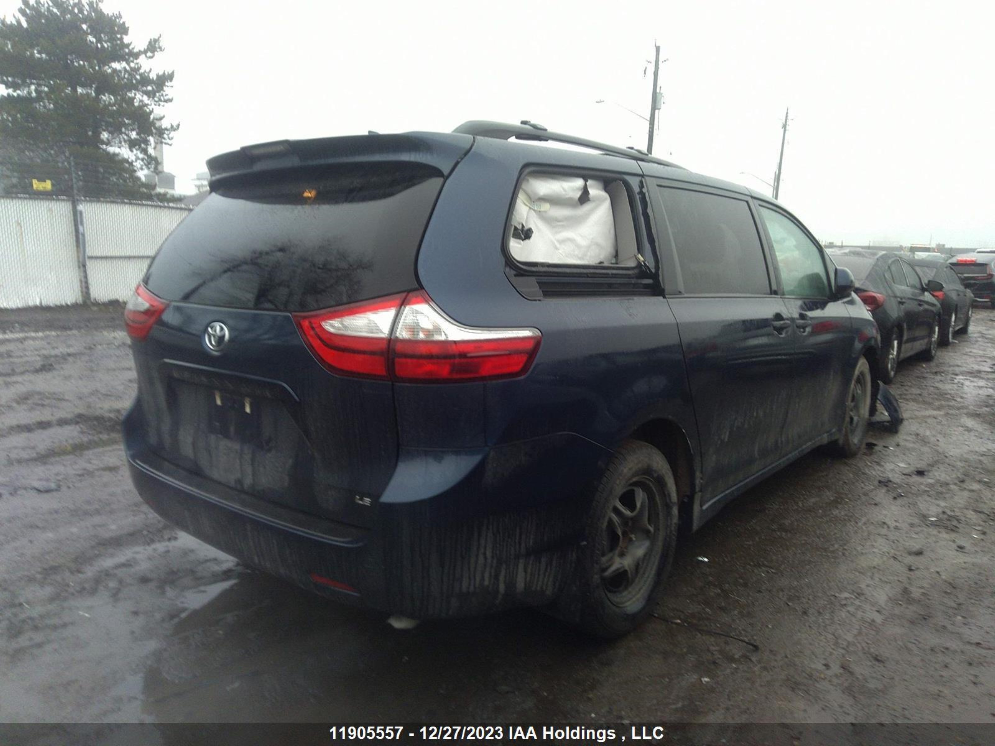 Photo 3 VIN: 5TDKZ3DC2KS976074 - TOYOTA SIENNA 