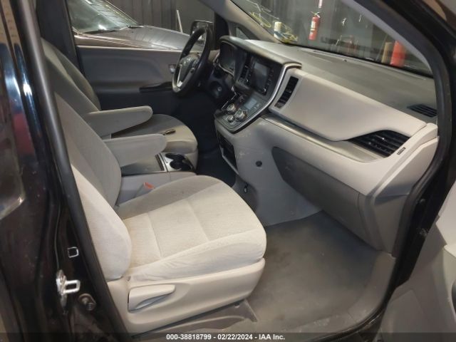 Photo 4 VIN: 5TDKZ3DC2LS025472 - TOYOTA SIENNA 