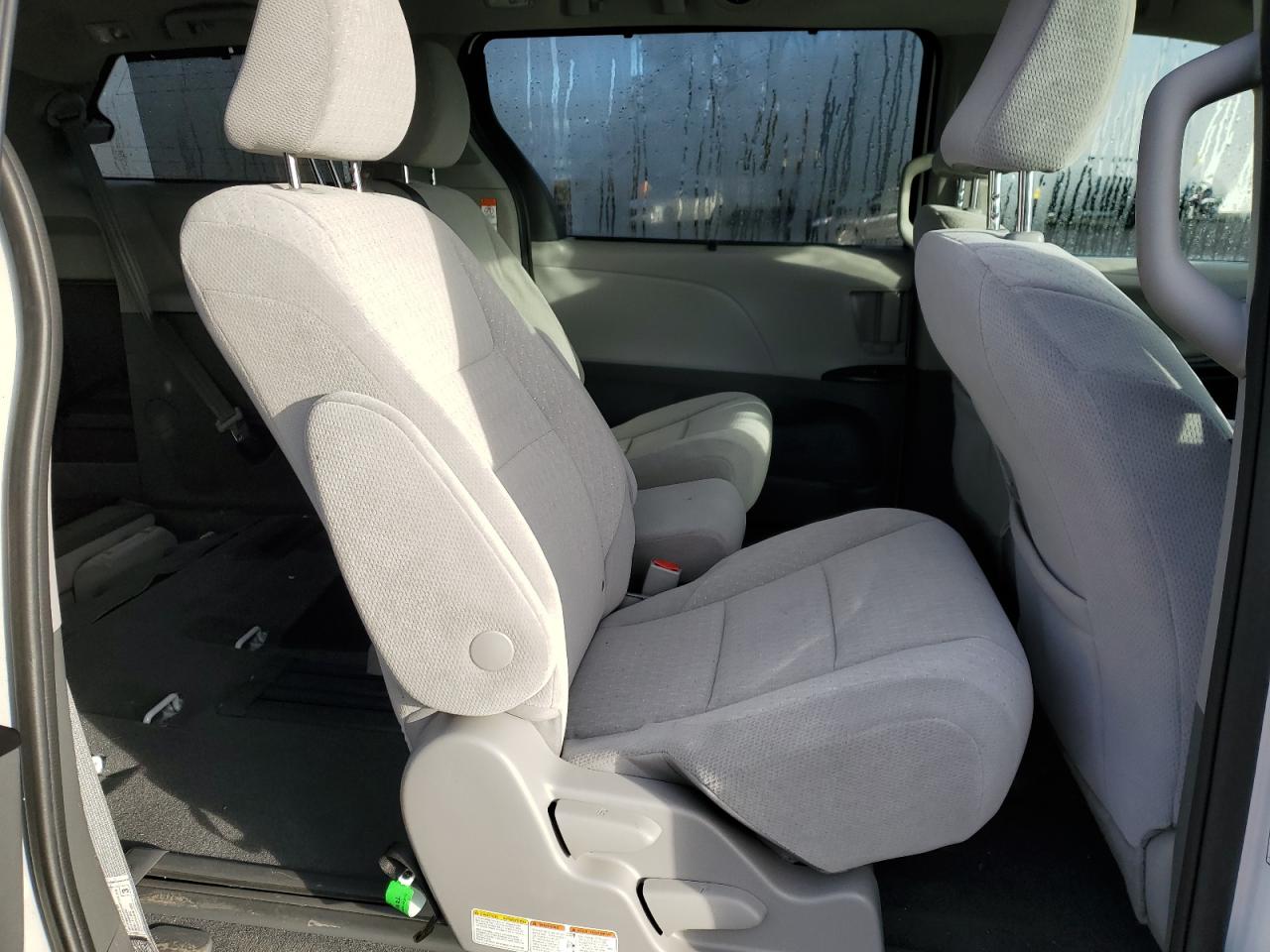 Photo 10 VIN: 5TDKZ3DC2LS059301 - TOYOTA SIENNA 