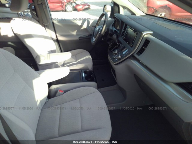 Photo 4 VIN: 5TDKZ3DC2LS076342 - TOYOTA SIENNA 