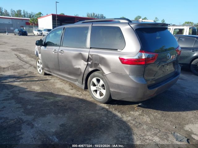 Photo 2 VIN: 5TDKZ3DC2LS076504 - TOYOTA SIENNA 