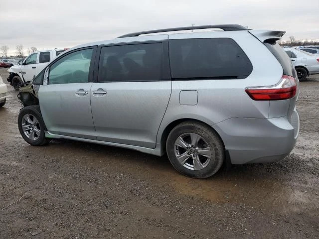 Photo 1 VIN: 5TDKZ3DC2LS077880 - TOYOTA SIENNA LE 