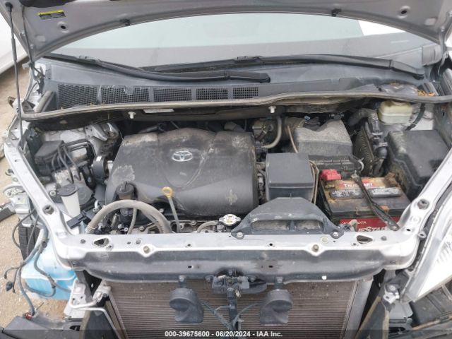 Photo 9 VIN: 5TDKZ3DC3HS773347 - TOYOTA SIENNA 