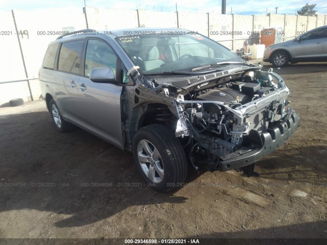 Photo 2 VIN: 5TDKZ3DC3HS782341 - TOYOTA SIENNA 